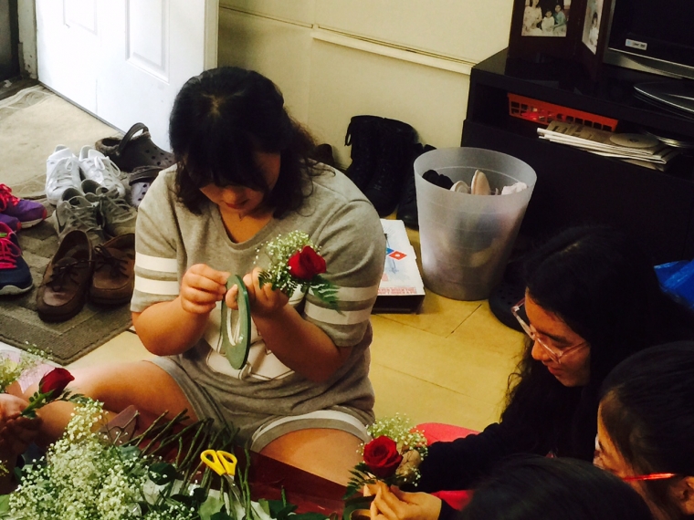 image2.JPG : 2016' 어머니 주일 꽃 만들기